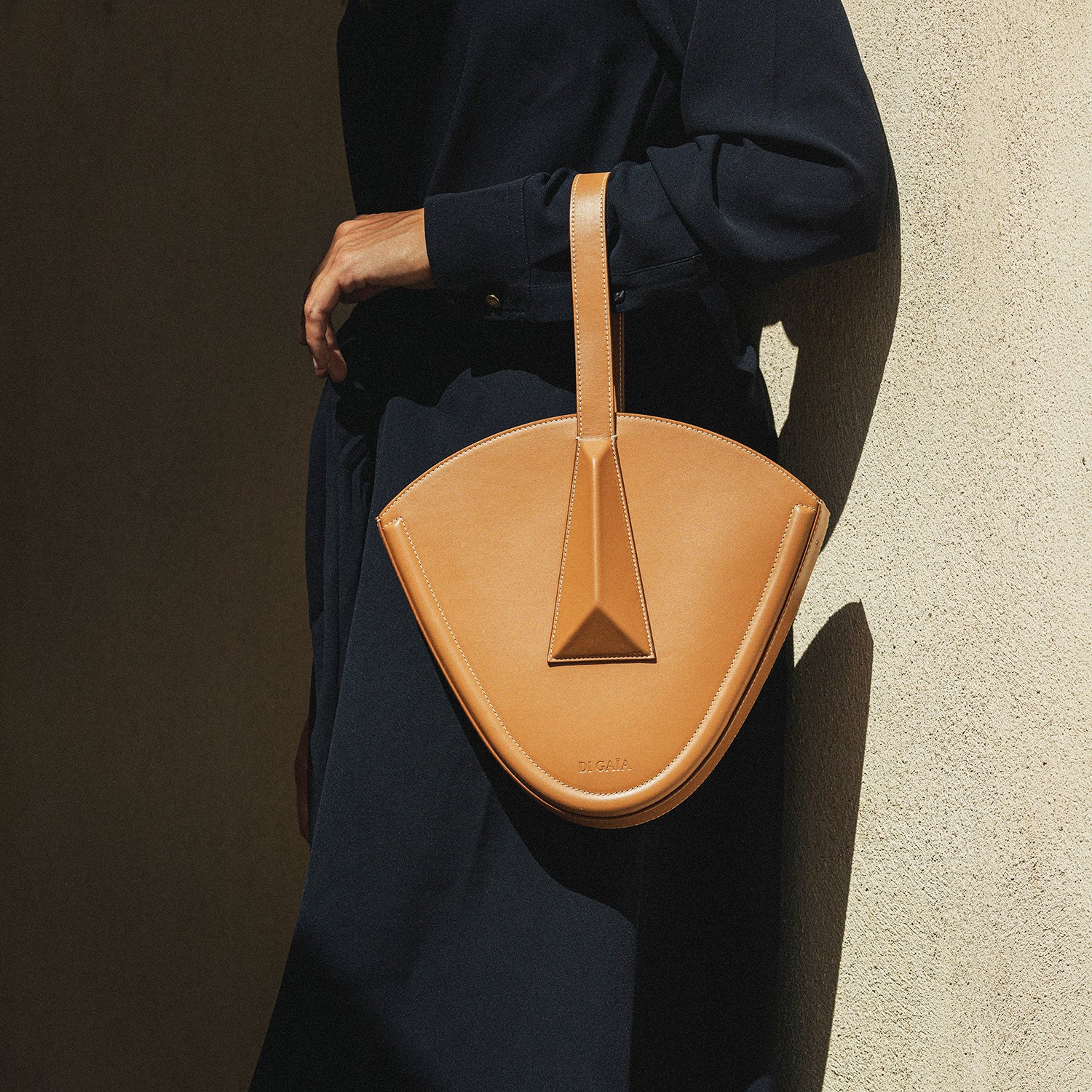 LA TÊTE LEATHER BAG