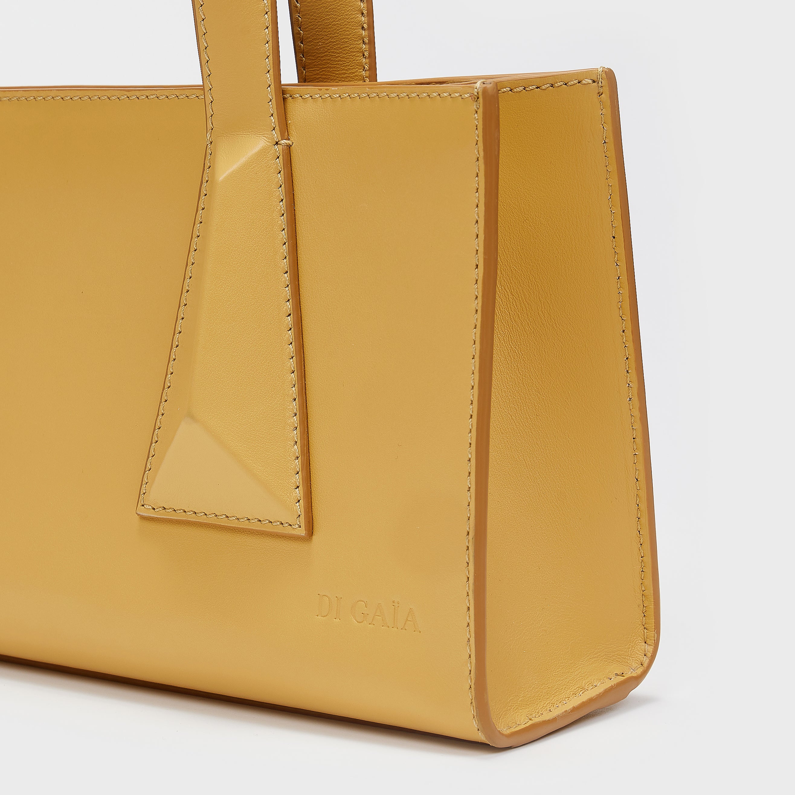 N Ó S E LEATHER TOTE