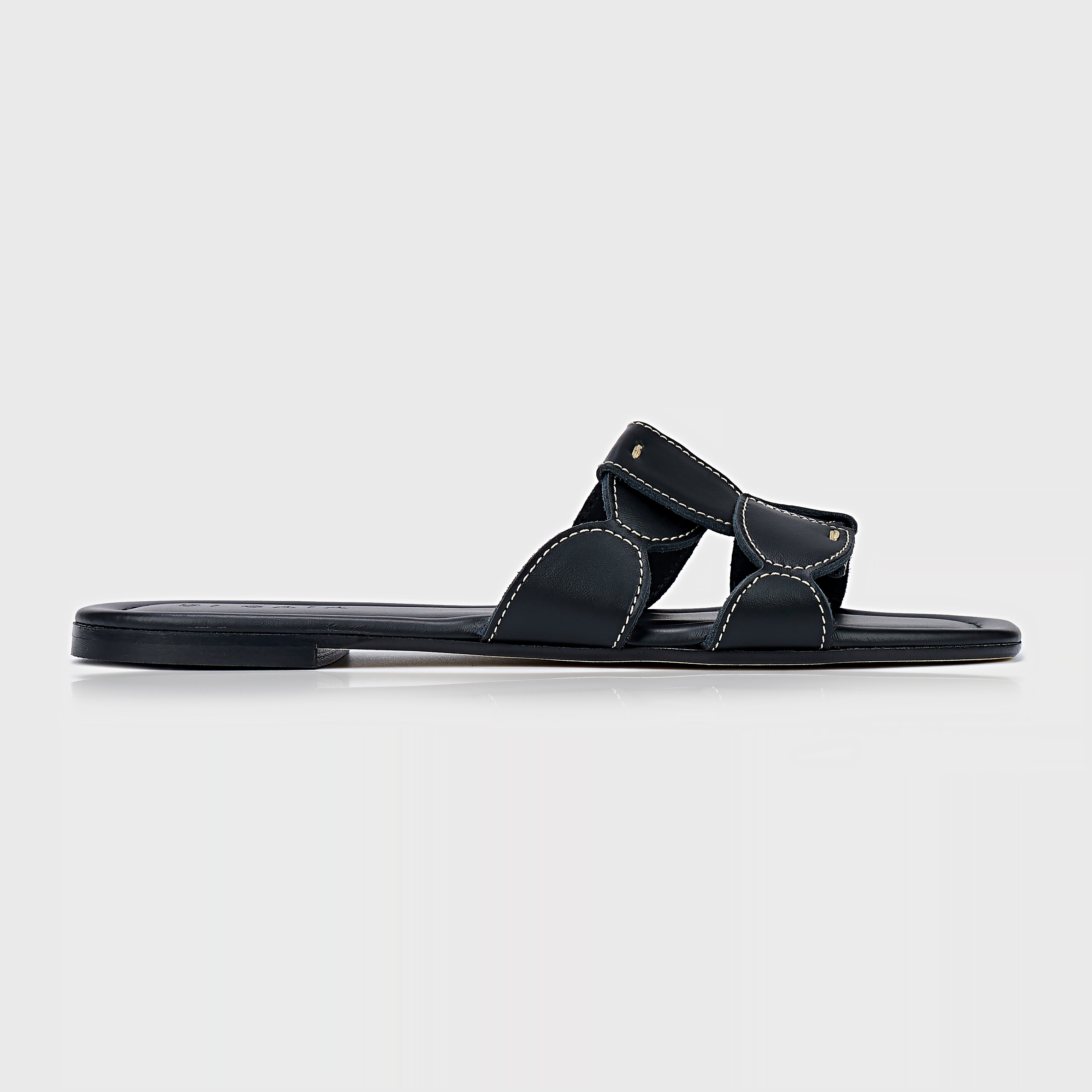 TOTEM LEATHER BLACK