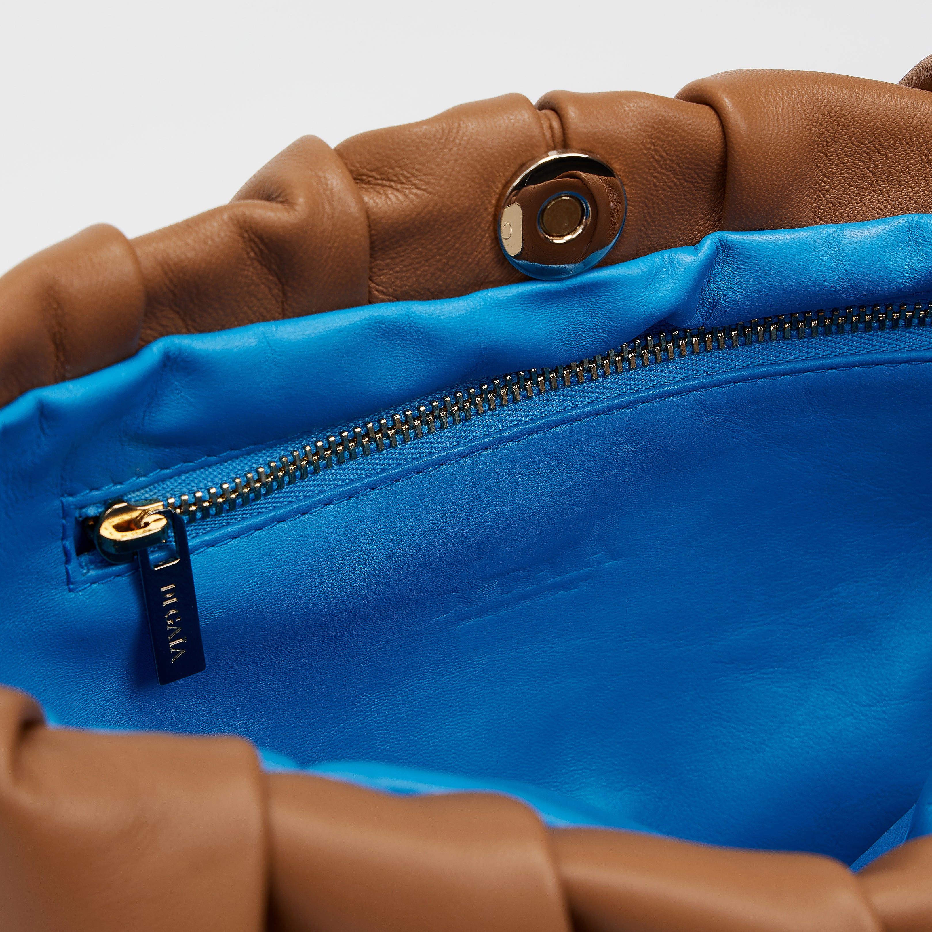 N Ó S E SHOULDER BAG