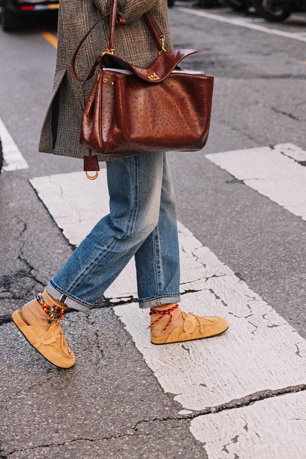 BO SUEDE TASSEL MULES