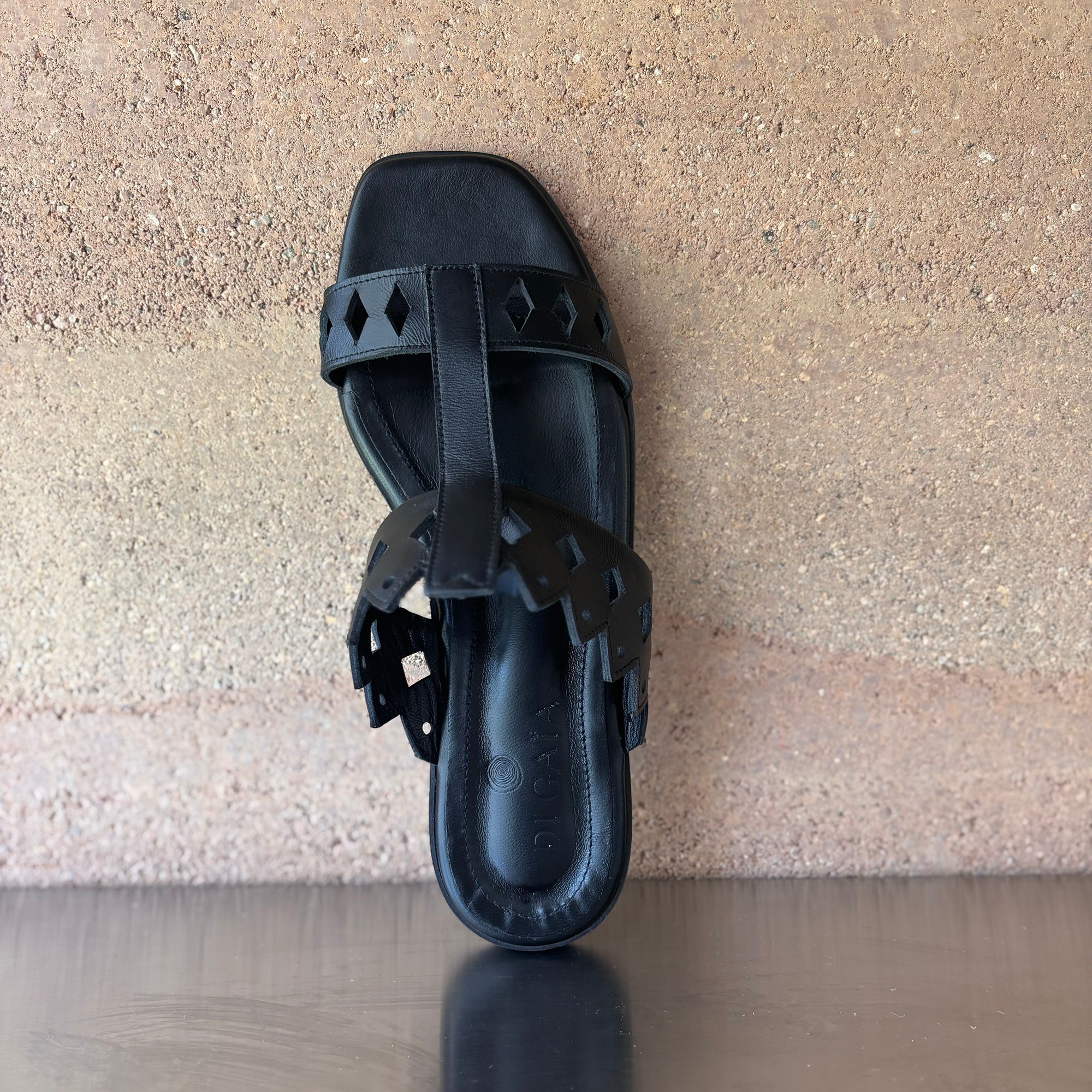 WANDA SANDAL BLACK